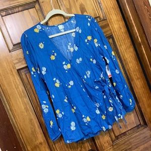 Brand New Old Navy Large Wrap Shirt